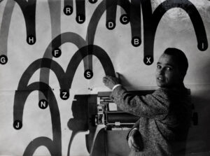 Giovanni_Pintori, foto b/n, Archivio Paolo Pintori